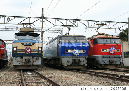Electric locomotive group photo 2095206