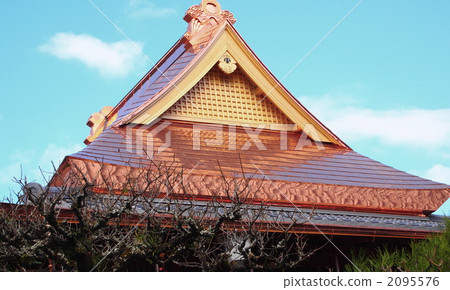 Copper-clad roof 2095576