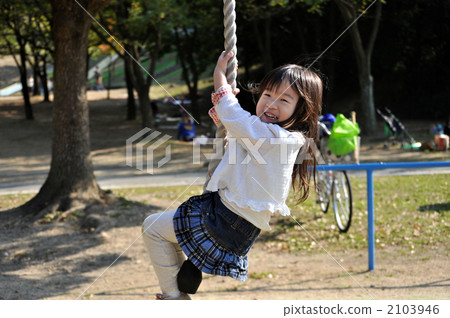 person, child, kid 2103946