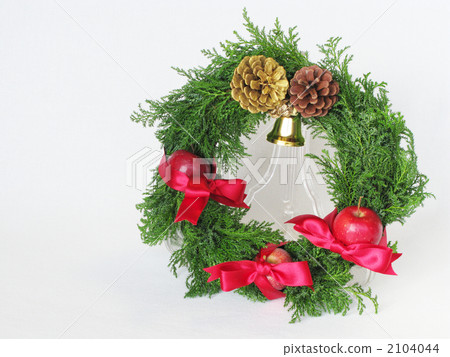 Christmas handmade lease (right side) 2104044