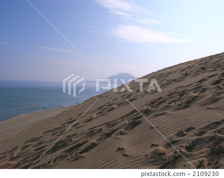 Sand dune Sand dune 2109230