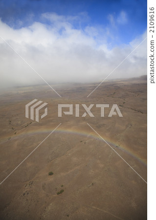 從夏威夷島上空的天空雙彩虹 從夏威夷島上空的天空雙彩虹 2109616