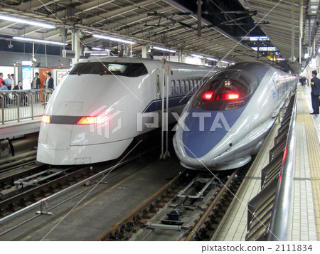 Tokyo station _ line 2111834