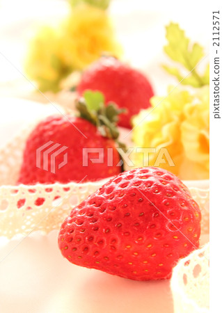 Strawberry Strawberry 2112571