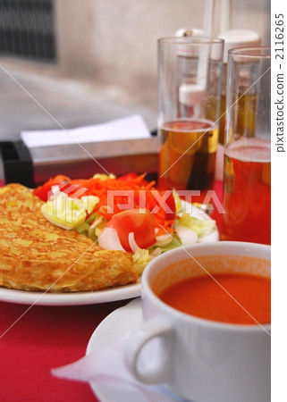Gaspatcio and Tortilla 2116265