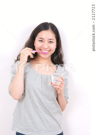 Toothpaste (Model: Yuko Iimoto) Toothpaste (Model: Yuko Iimoto) 2117723