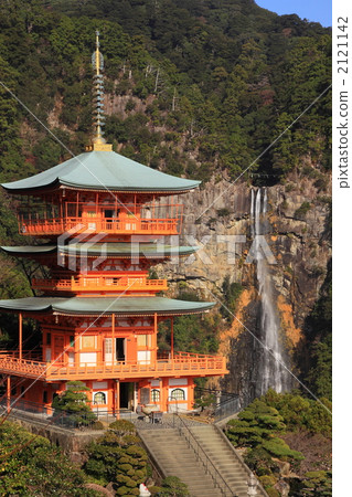 Nachiyama Aoji Temple and Nachi Waterfall Nachiyama Aoji Temple and Nachi Waterfall 2121142