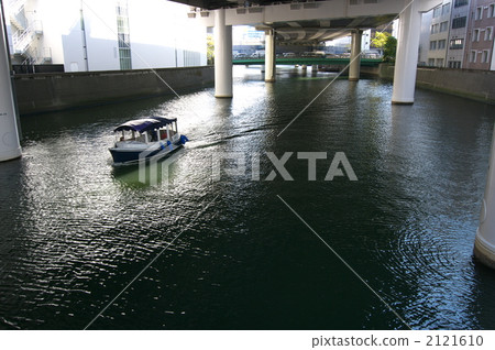 Nihonbashi River (d101118 - 050) 2121610