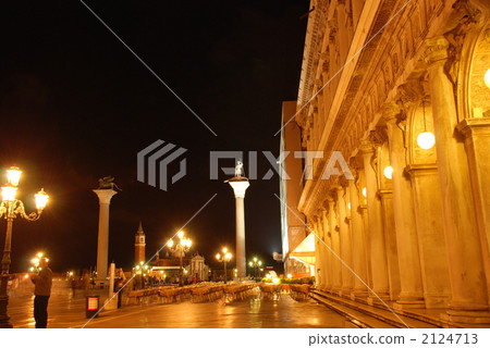 聖馬克廣場的夜景 2124713