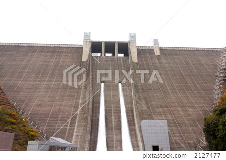 Release of dam 2127477