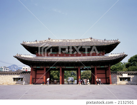 Changdeokgung Dunhwa Gate Changdeokgung Dunhwa Gate 2132501