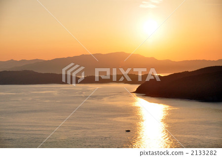 sunset, sunsets, blue water 2133282