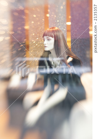 shop window 2135357
