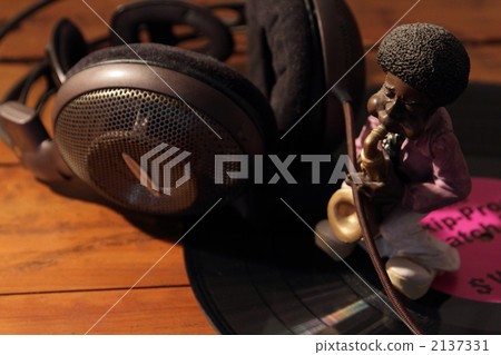 brass instruments, kaffir, black person 2137331