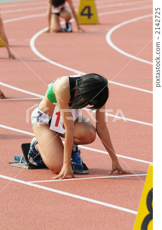 蹲伏開始 2142725