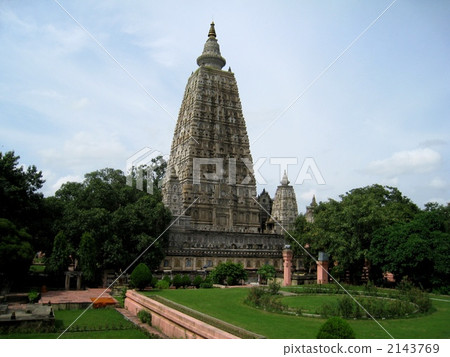 Mahabodhi temple of world heritage in Buddha Gaya, India 2143769