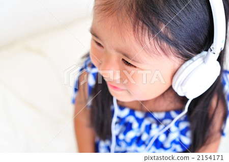 孩子們聽音樂 2154171