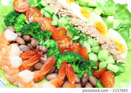 Cobb salad   2157665