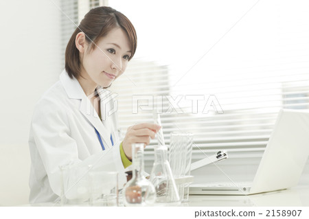 Researcher Researcher 2158907