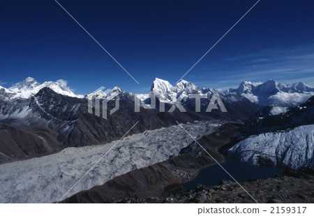 Gokyo and Third Lake under the eyes of the panorama from the middle of the gokyo peek Gokyo and Third Lake under the eyes of the panorama from the middle of the gokyo peek 2159317
