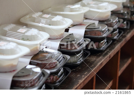 Bento lined rows 2161865