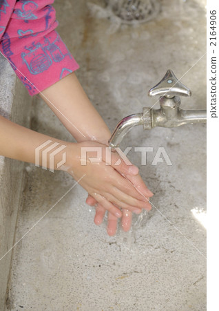wash hands 2164906