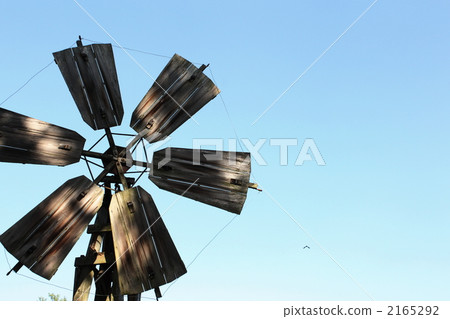 Blue sky and windmill 2165292
