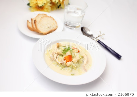 Spring cabbage cream soup 2166970