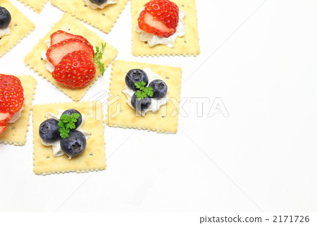 Crackers and fruits Crackers and fruits 2171726