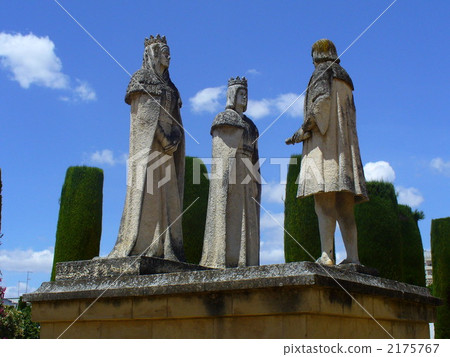 哥倫布天主教女王的觀眾雕像,JardinesAlcázarenCórdoba 哥倫布天主教女王的觀眾雕像,JardinesAlcázarenCórdoba 2175767