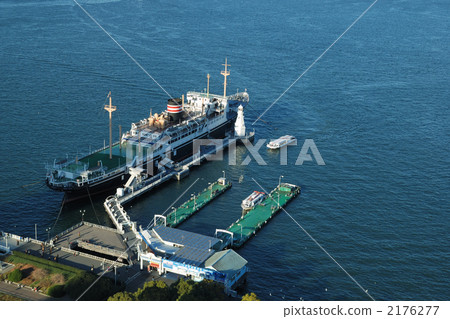 Hikawa Maru seen from Marine Tower Hikawa Maru seen from Marine Tower 2176277