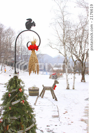 Christmas in Moe tree village 2176619