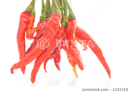  Red peppers 2181358