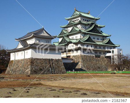 A castle tower at Nagoya castle and a small castor tower 2182367