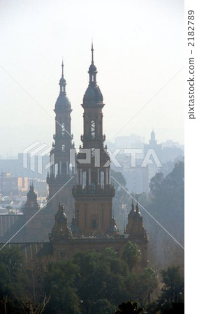 Sevilla Sevilla 2182789