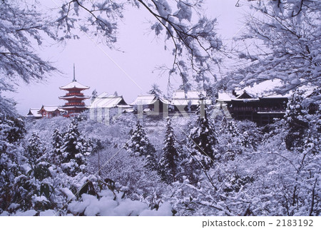 Snow scenery of Kiyomizudera 2183192