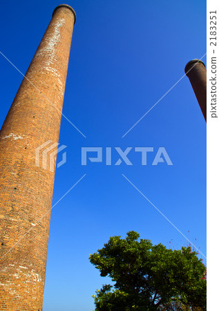 上昇在藍天的磚煙囪 2183251