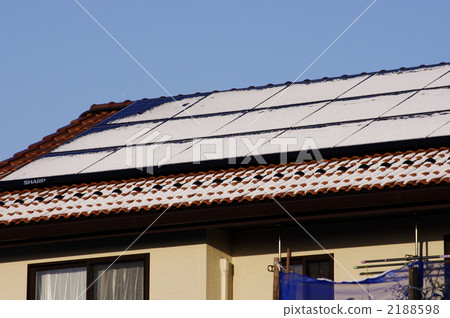 Solar power generation in snowy country Solar power generation in snowy country 2188598