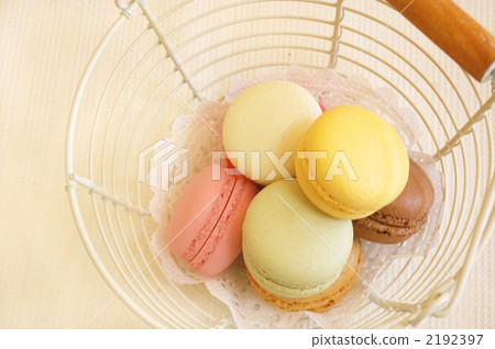 Macaroon in the basket 2192397