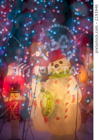 Snowman's illumination 2193946