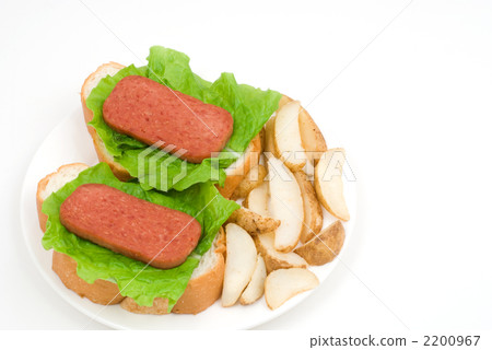 Luncheon meat bread and potato 2200967