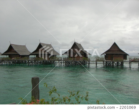 Kapalai's water cottage 2201069