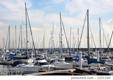 Shin Nishinomiya Yacht Harbor mooring area 2201100