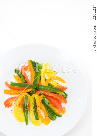 Paprika and green pepper salad 2201224