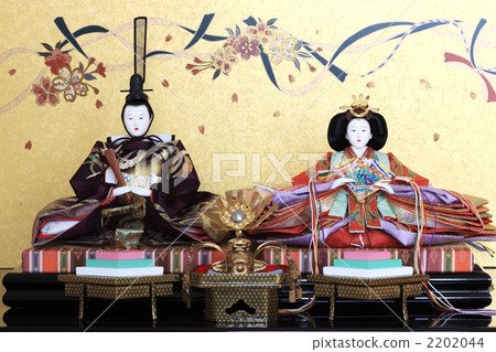 A doll A doll 2202044