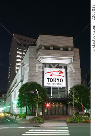 Lighting up on the Tokyo Stock Exchange (d101105-050) 2205032