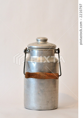 Milk can 2210797