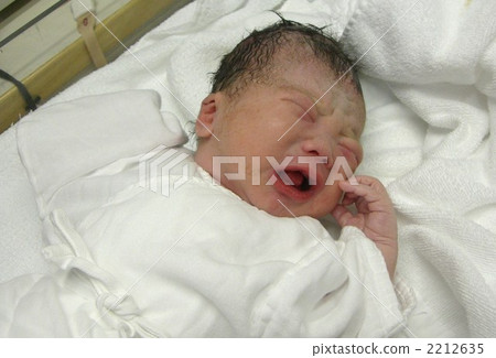 Newborn baby born 2212635