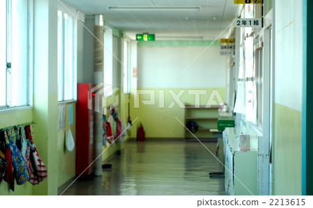 Elementary school hallway 2213615