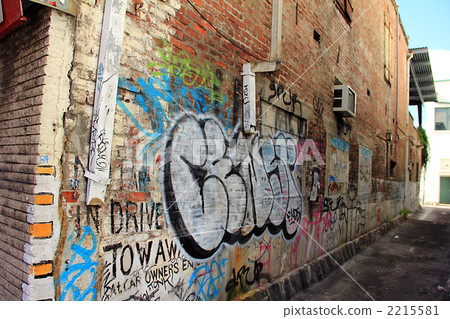 Backside alley behind graffiti Backside alley behind graffiti 2215581